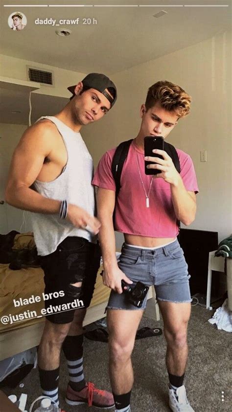 Gay Porn Stars & Hot Guys To Follow on Snapchat. Watch Dudes.com is an adults gay blog that contain real life user submitted images of hot straight male guys naked and australian Gay Porn Video. 